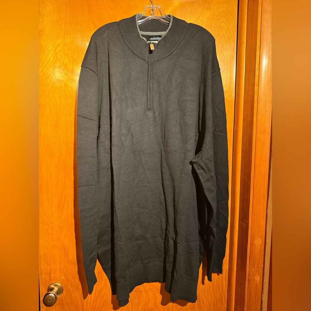 St. John's Bay Black Men's Sweater